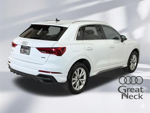 2023 Audi Q3 Premium 45 TFSI S line quattro Tiptronic