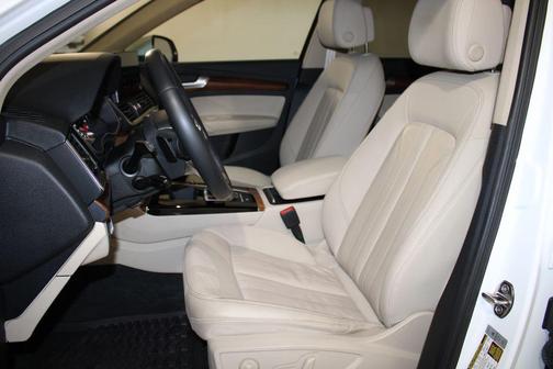 2022 Audi Q5 45 S line Premium