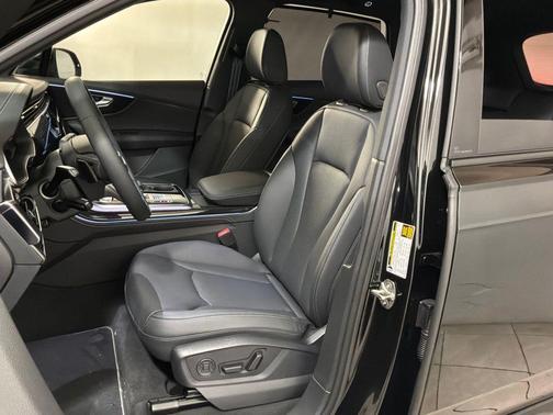 2026 Audi Q7 55 Premium Plus