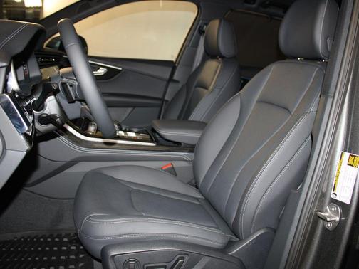 2026 Audi Q7 55 Premium Plus