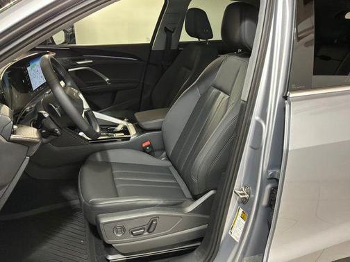 2025 Audi Q5 Premium TFSI quattro S tronic