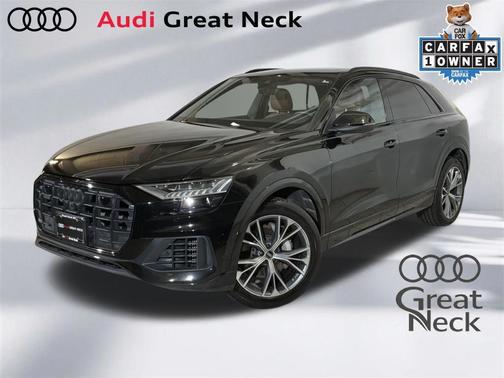 Mythos Black Metallic 2023 Audi Q8 55 Premium
