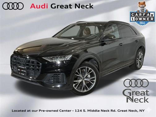 Mythos Black Metallic 2023 Audi Q8 55 Premium