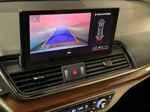 2023 Audi Q5 45 S line Premium