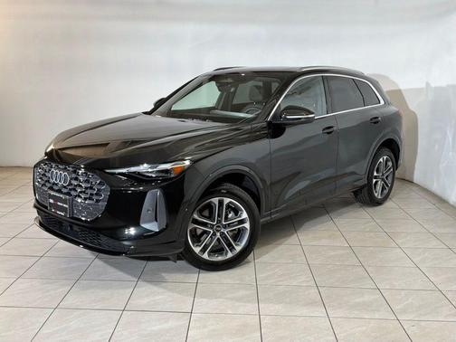 2025 Audi Q5 Premium TFSI quattro S tronic