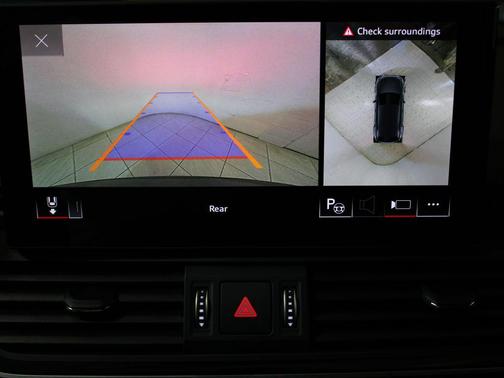 2023 Audi Q5 45 S line Prestige