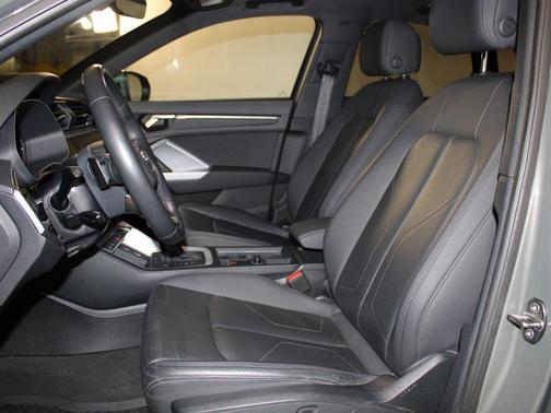 2021 Audi Q3 45 S line Premium