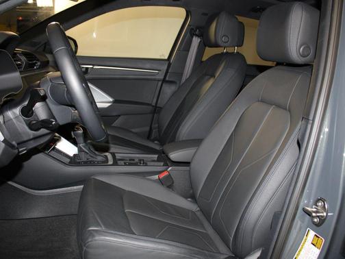 2022 Audi Q3 40 Premium