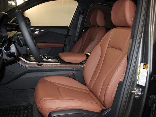 2026 Audi Q7 55 Premium Plus