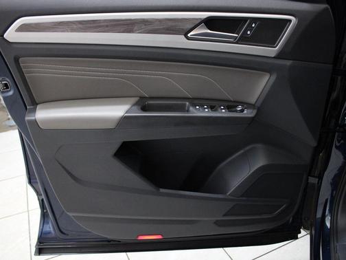 2022 Volkswagen Atlas Cross Sport 2.0T SE w/Technology 4MOTION