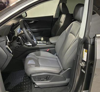 2025 Audi Q8 55 Premium