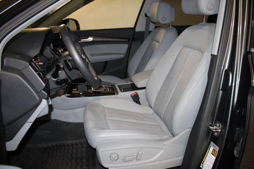 2022 Audi Q5 45 S line Premium