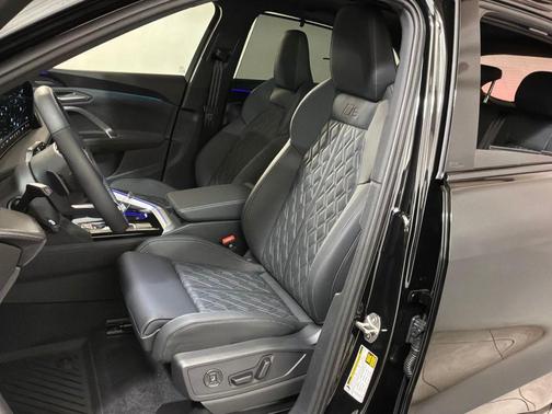 2025 Audi SQ5 3.0T Premium Plus