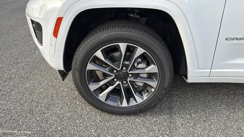 2025 Jeep Grand Cherokee Overland