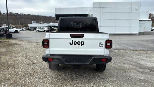 2024 Jeep Gladiator Sport