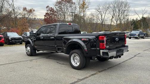 2023 Ford F-450 Lariat