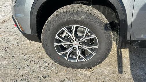 2025 GMC Acadia AT4
