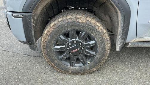 2025 GMC Sierra 2500 AT4