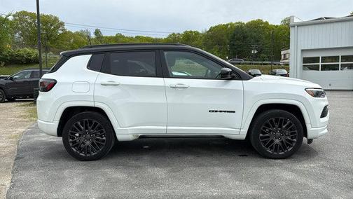 White 2023 Jeep Compass Altitude