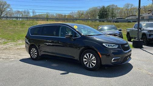 2023 Chrysler Pacifica Hybrid Touring L