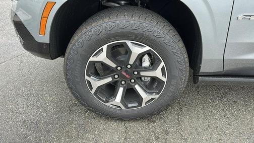 2025 GMC Yukon AT4