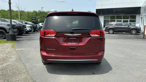 2017 Chrysler Pacifica Touring-L Plus