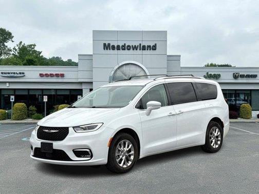 2021 Chrysler Pacifica Touring-L