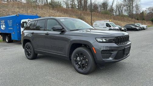 2025 Jeep Grand Cherokee Laredo