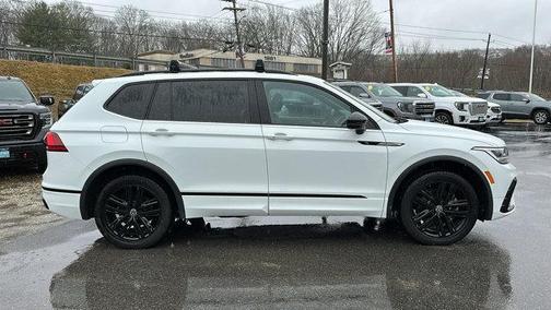 2022 Volkswagen Tiguan 2.0T SE R-Line Black