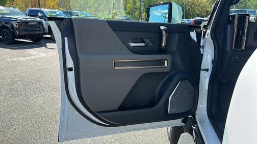 2025 GMC HUMMER EV SUV 2X