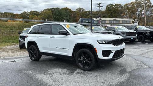 2024 Jeep Grand Cherokee Laredo