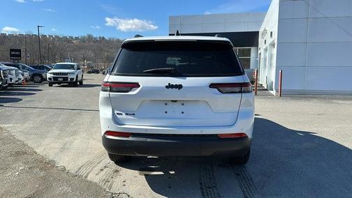 2021 Jeep Grand Cherokee L Laredo