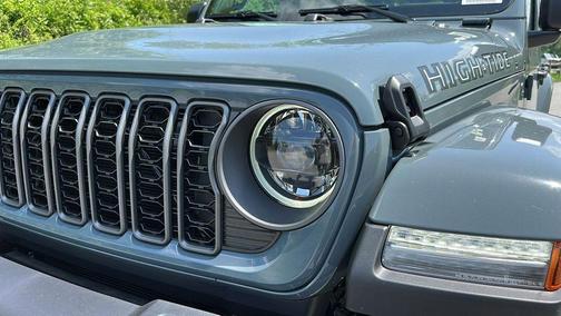 2025 Jeep Gladiator Sport