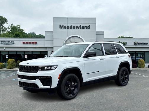 Bright White Clearcoat 2026 Jeep Grand Cherokee Limited