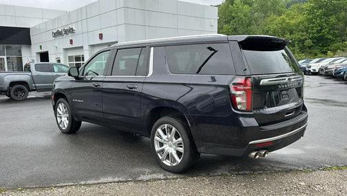 2022 Chevrolet Suburban High Country