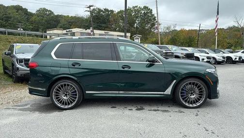 2022 BMW X7 M50i