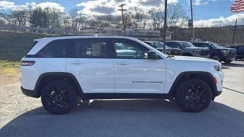 2024 Jeep Grand Cherokee Laredo