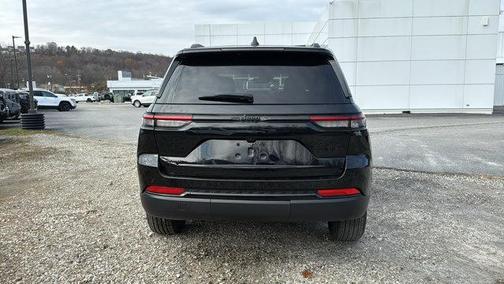 2024 Jeep Grand Cherokee Laredo