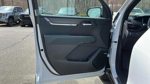 2025 GMC Acadia AT4
