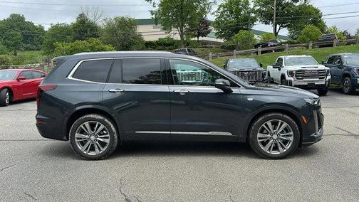 2022 Cadillac XT6 Premium Luxury AWD