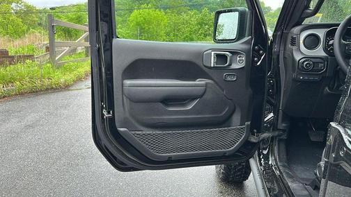 2025 Jeep Wrangler 4xe Sport