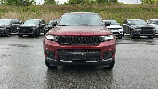 2025 Jeep Grand Cherokee L Laredo