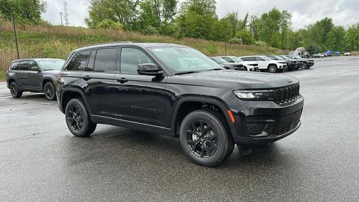 2025 Jeep Grand Cherokee Laredo