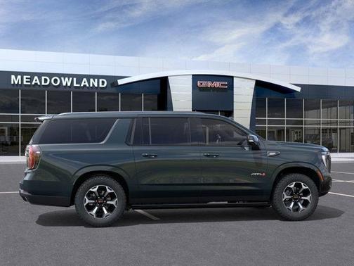 2025 GMC Yukon XL AT4