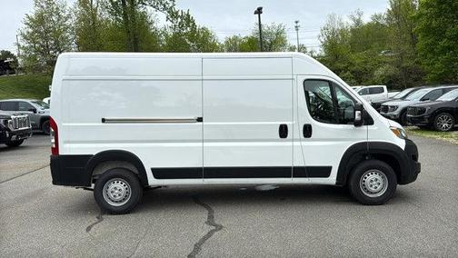White 2025 RAM ProMaster 2500 High Roof