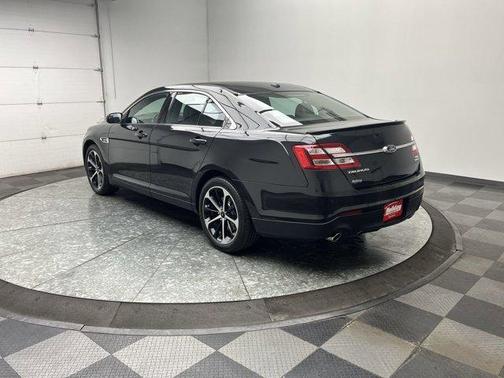 Tuxedo Black Metallic 2014 Ford Taurus SEL