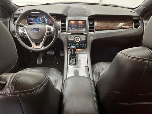 2018 Ford Taurus Limited