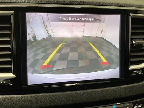 2023 Chrysler Pacifica Touring-L