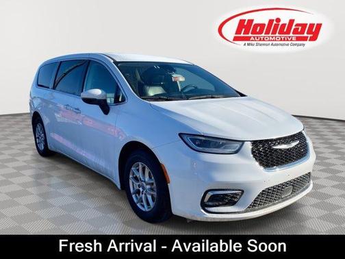2023 Chrysler Pacifica Touring-L