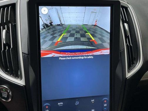 2023 Ford Edge SE